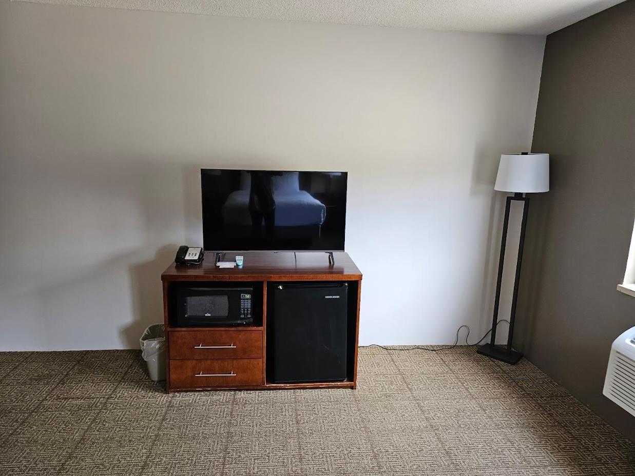 Comfort Inn Rhinelander Esterno foto